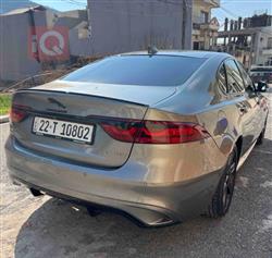 جاكوار XF
